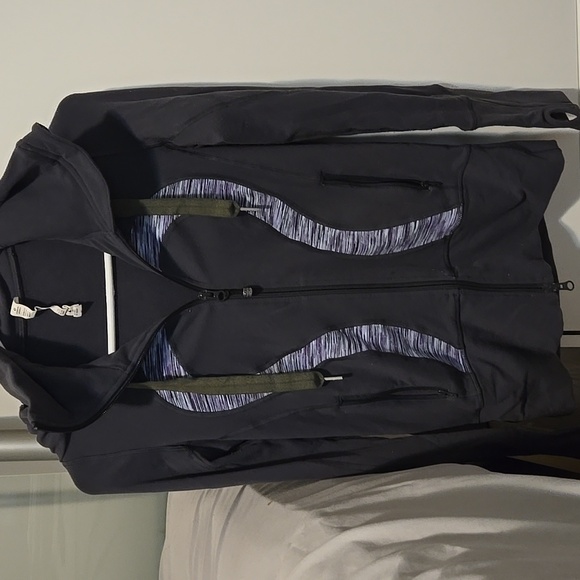 Lululemon zipup - Picture 1 of 2
